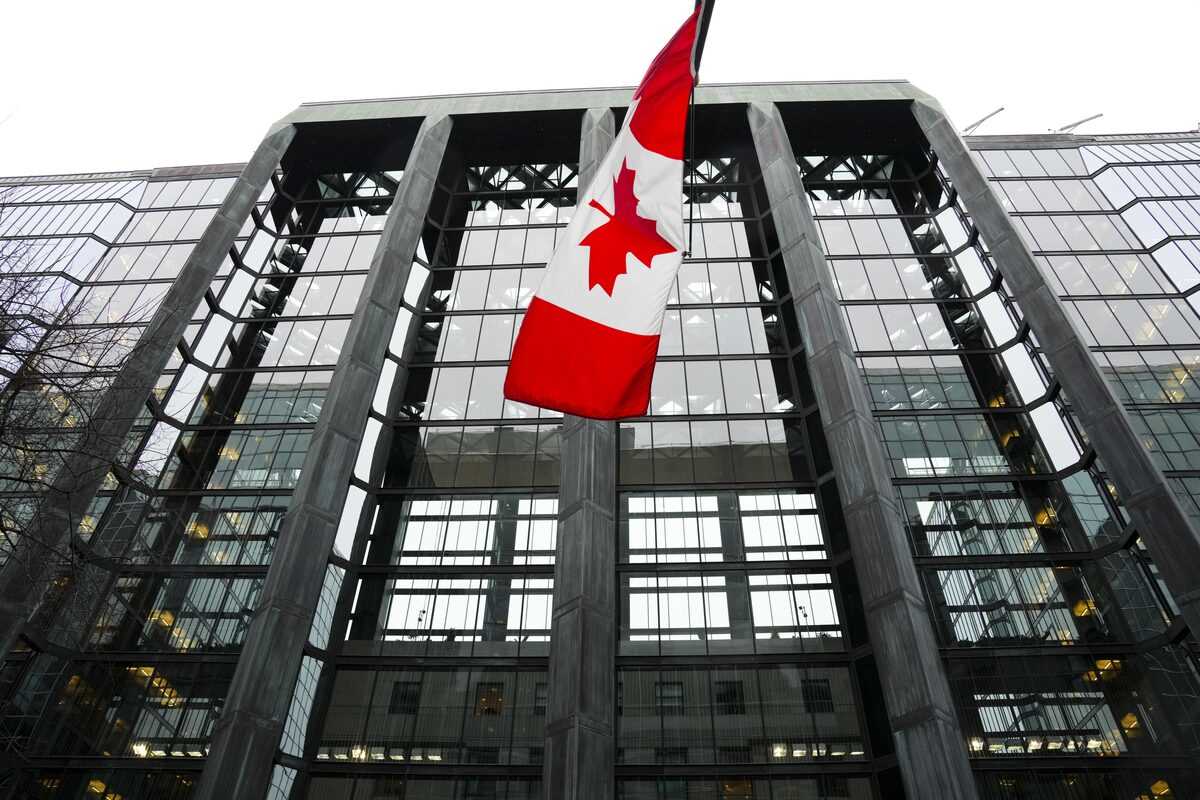 Breaking News: Bank of Canada maintains policy r ate at 2¼%